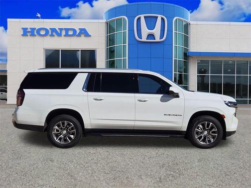 2023 Chevrolet Suburban LS