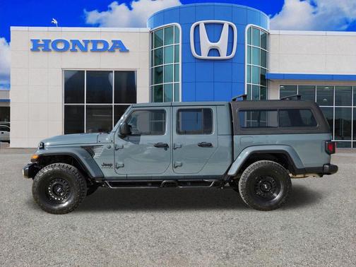 Anvil Clearcoat 2024 Jeep Gladiator Sport