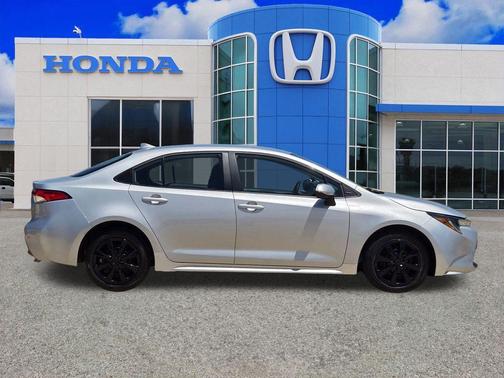 Classic Silver Metallic 2024 Toyota Corolla LE