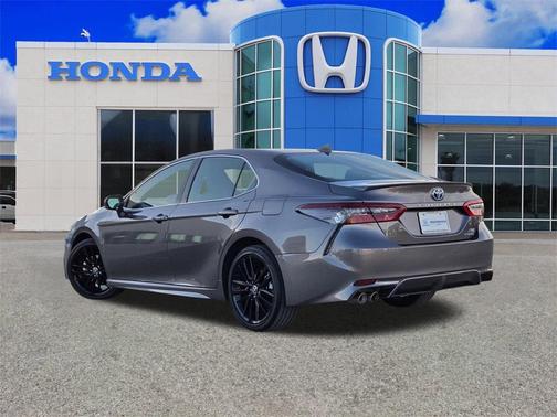 2023 Toyota Camry Hybrid XSE