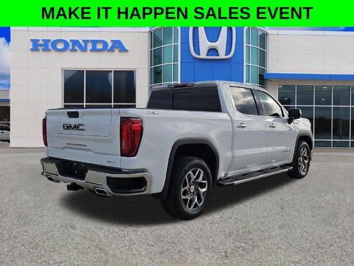 Summit White 2023 GMC Sierra 1500 SLT