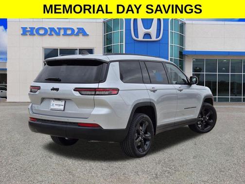 Silver Zynith 2025 Jeep Grand Cherokee L Laredo