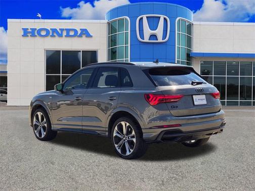 2021 Audi Q3 45 S line Premium