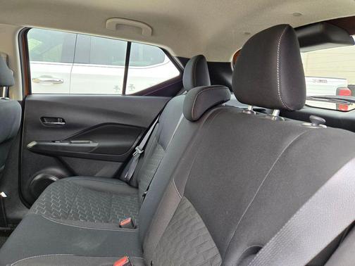 Monarch Orange / Super Black 2024 Nissan Kicks SV