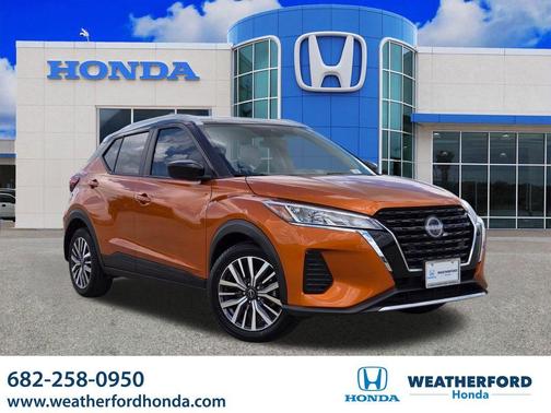 Monarch Orange / Super Black 2024 Nissan Kicks SV