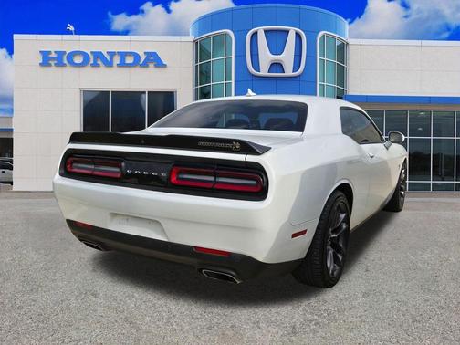 White Knuckle Clearcoat 2023 Dodge Challenger R/T Scat Pack