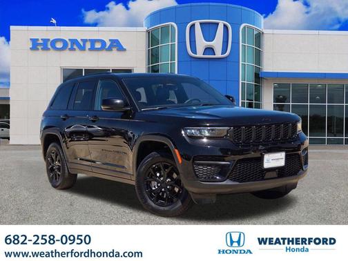Diamond Black 2025 Jeep Grand Cherokee Laredo