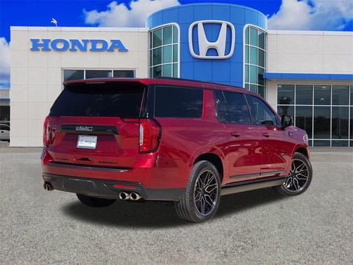 2023 GMC Yukon XL Denali Ultimate