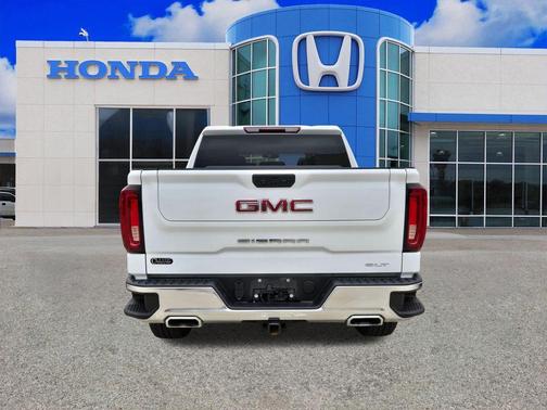 Summit White 2022 GMC Sierra 1500 SLT