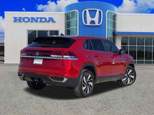 2024 Volkswagen Atlas Cross Sport 2.0T SE w/Technology