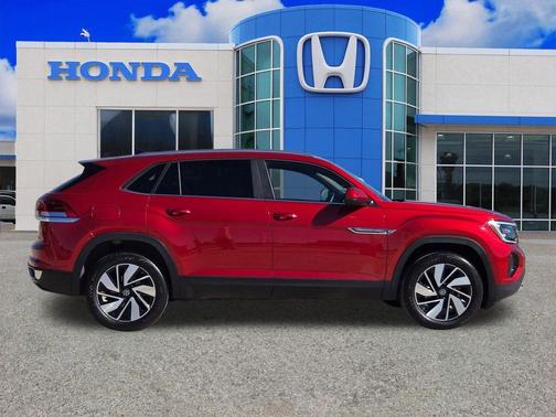 2024 Volkswagen Atlas Cross Sport 2.0T SE w/Technology