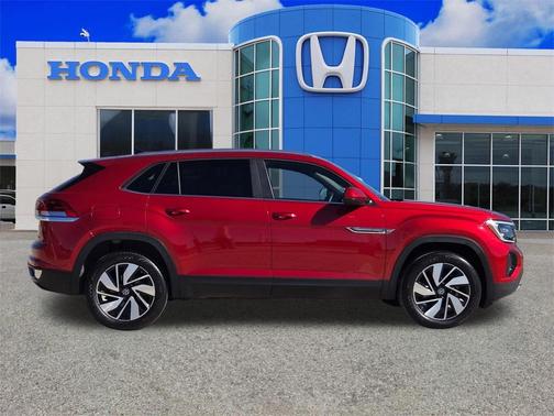 2024 Volkswagen Atlas Cross Sport 2.0T SE w/Technology