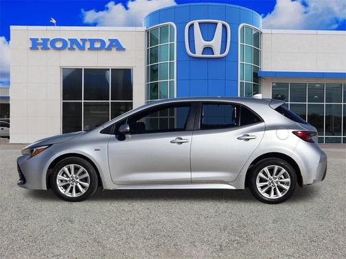 2024 Toyota Corolla Hatchback SE