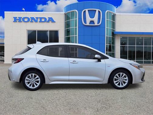 2024 Toyota Corolla Hatchback SE