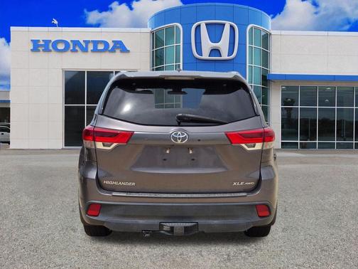 Predawn Gray Mica 2019 Toyota Highlander XLE