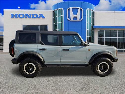 2022 Ford Bronco Badlands