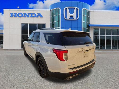 Star White 2021 Ford Explorer Limited