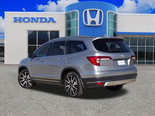 2022 Honda Pilot Touring 7-Passenger