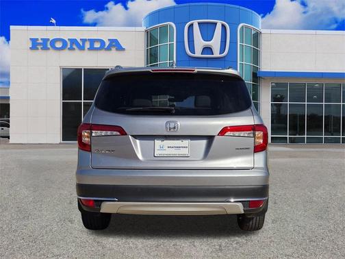 2022 Honda Pilot Touring 7-Passenger
