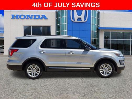 Ingot Silver 2017 Ford Explorer XLT