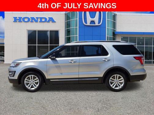 Ingot Silver 2017 Ford Explorer XLT