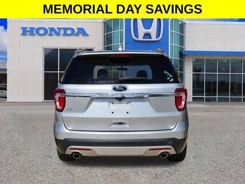 Ingot Silver 2017 Ford Explorer XLT