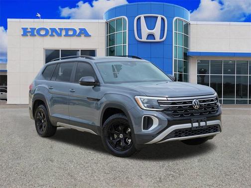 2024 Volkswagen Atlas 2.0T Peak Edition SE w/Technology