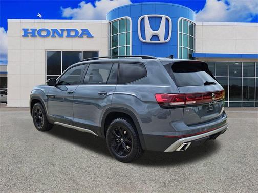 2024 Volkswagen Atlas 2.0T Peak Edition SE w/Technology