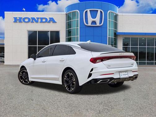Glacial White Pearl 2022 Kia K5 GT-Line