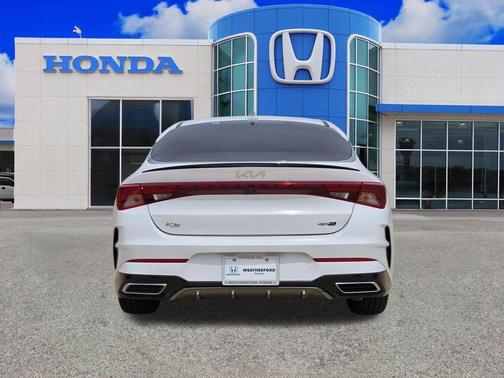 Glacial White Pearl 2022 Kia K5 GT-Line