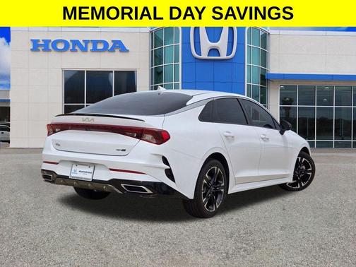 Glacial White Pearl 2022 Kia K5 GT-Line
