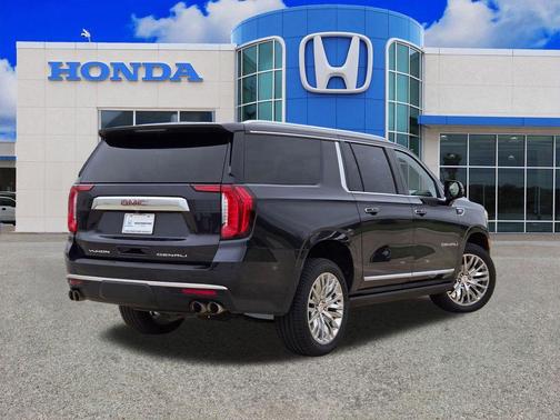 Titanium Rush Metallic 2023 GMC Yukon XL Denali