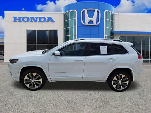 2019 Jeep Cherokee Overland