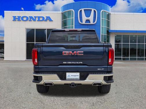 Pacific Blue Metallic 2022 GMC Sierra 1500 Limited SLT