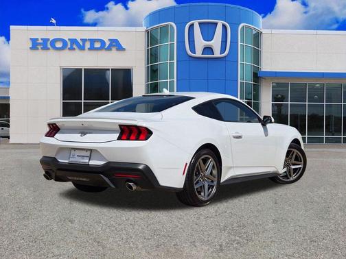 Oxford White 2024 Ford Mustang EcoBoost Premium
