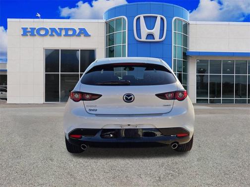 2023 Mazda Mazda3 FWD w/Preferred Package