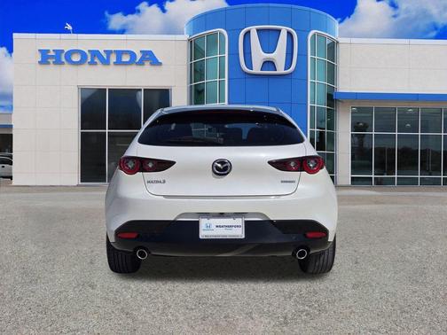 2023 Mazda Mazda3 FWD w/Preferred Package