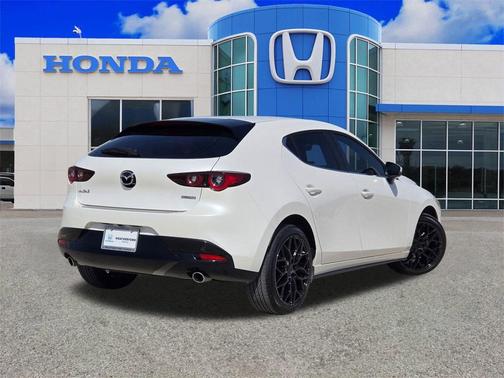 2023 Mazda Mazda3 FWD w/Preferred Package