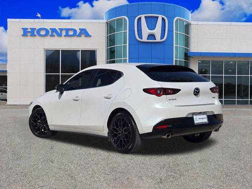 2023 Mazda Mazda3 FWD w/Preferred Package