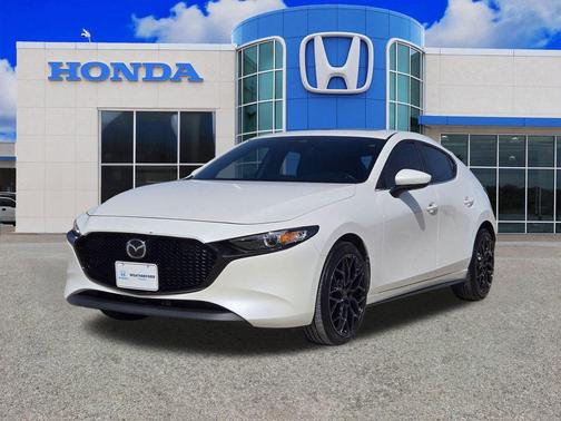 2023 Mazda Mazda3 FWD w/Preferred Package