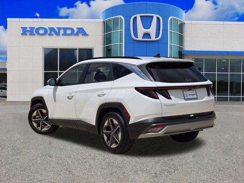Serenity White Pearl 2025 Hyundai TUCSON SEL Convenience