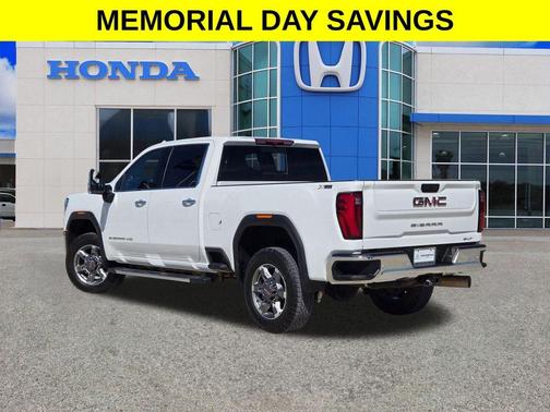 Summit White 2025 GMC Sierra 2500 SLT