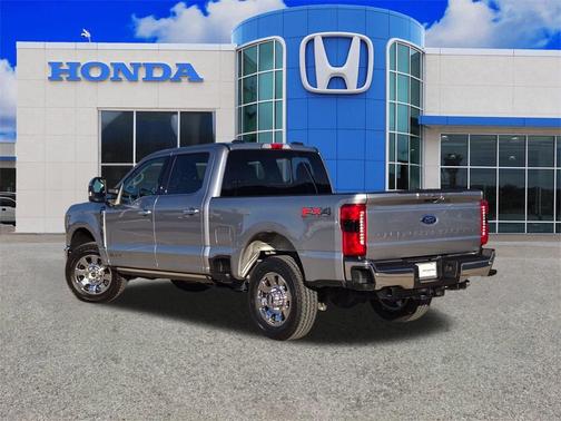 2024 Ford F-350 Lariat Super Duty