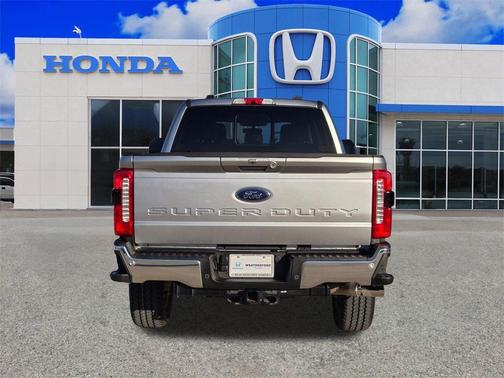 2024 Ford F-350 Lariat Super Duty