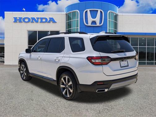 2025 Honda Pilot Touring