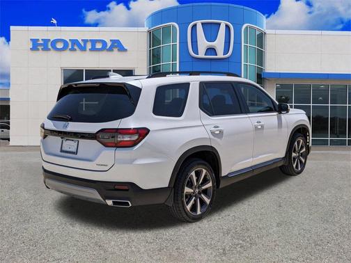 2025 Honda Pilot Touring