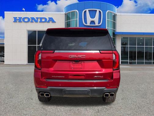 2025 GMC Yukon XL AT4