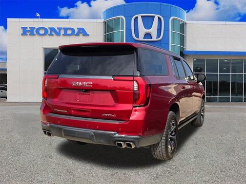 2025 GMC Yukon XL AT4