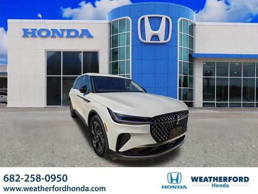 White Platinum Clearcoat Metallic 2025 Lincoln Nautilus Premiere