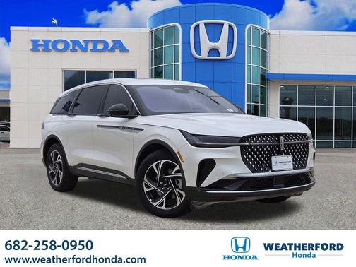 White Platinum Clearcoat Metallic 2025 Lincoln Nautilus Premiere